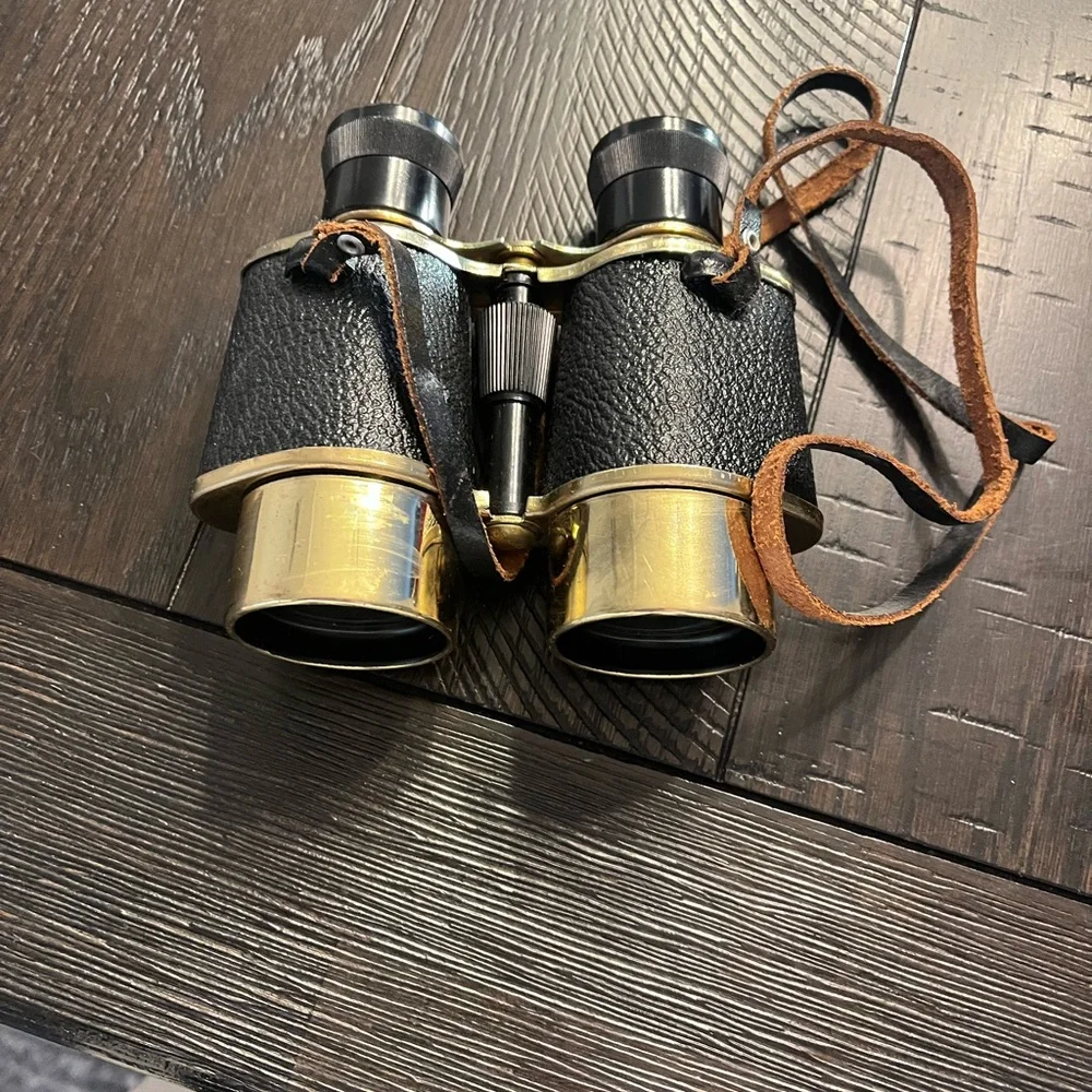 Vintage war era, unbranded 4x40 opera Theatre event binoculars with case
